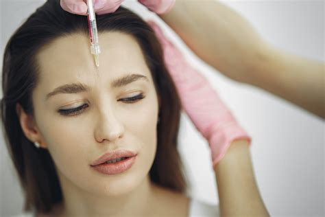 Advantages and Risks of Botox Treatment in Aesthetics